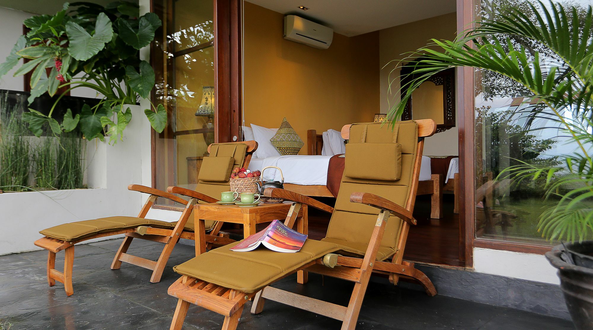 The Longhouse, Jimbaran - Bali Hotel Kültér fotó