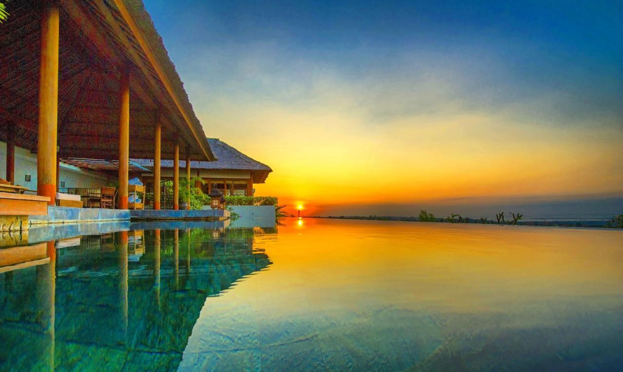 The Longhouse, Jimbaran - Bali Hotel Kültér fotó